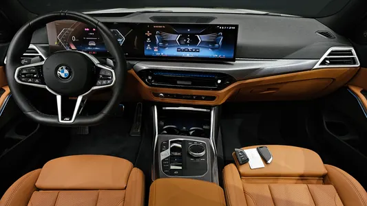 BMW 3 Series (G20) 320i M 2025 6