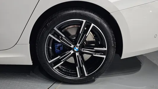 BMW 3 Series (G20) 320i M 2025 21