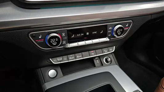 Audi Q5 (FY) 45 TFSI 2023 28