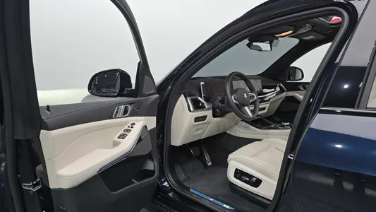 BMW X5 (G05) xDrive 40i M 2025 10