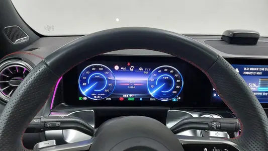 Mercedes-Benz EQB X243 EQB300 4MATIC AMG 2025 8