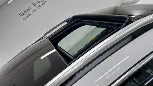 Mercedes-Benz EQB X243 EQB300 4MATIC AMG 2025 12