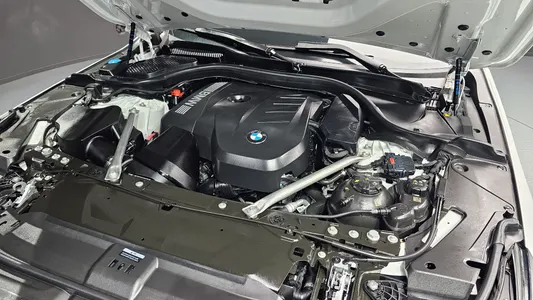 BMW 5 Series (G60) 520i M 2025 6