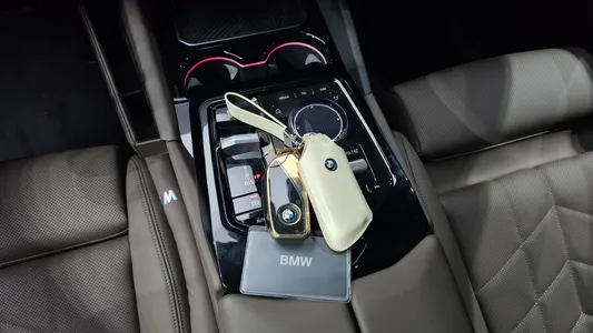 BMW 5 Series (G60) 520i M 2025 9