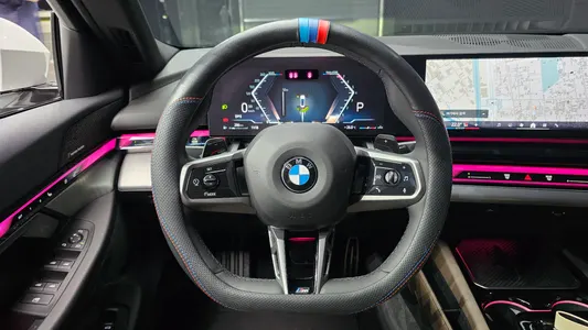 BMW 5 Series (G60) 520i M 2025 14