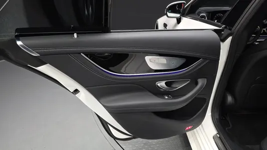 Mercedes-Benz AMG GT 4 43 4MATIC+ 2021 25