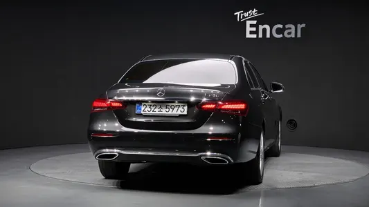 Mercedes-Benz E-Class W213 E250 2022 4