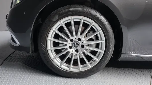 Mercedes-Benz E-Class W213 E250 2022 5