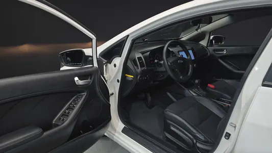 Kia K3 2015 10