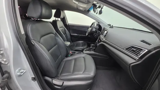 Hyundai AD 1.6 GDI 2015 10