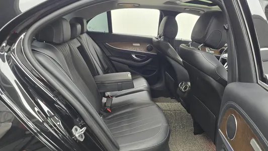 Mercedes-Benz E-Class W213 E220d 2019 11