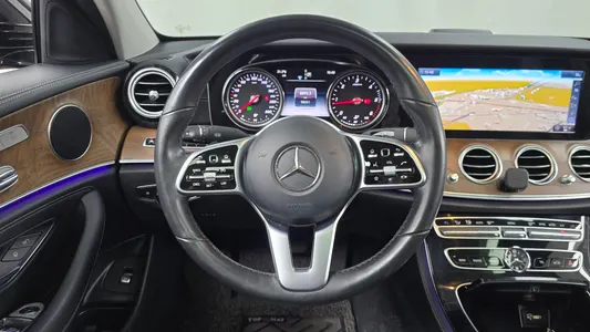 Mercedes-Benz E-Class W213 E220d 2019 12