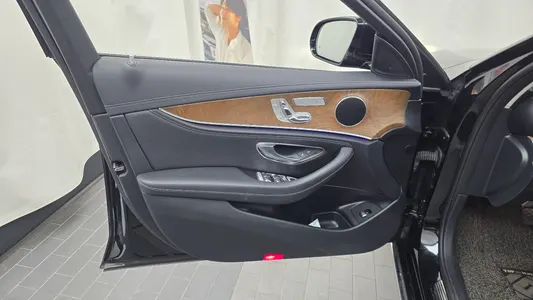 Mercedes-Benz E-Class W213 E220d 2019 24