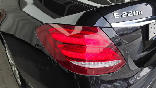 Mercedes-Benz E-Class W213 E220d 2019 23