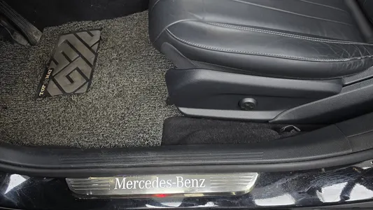 Mercedes-Benz E-Class W213 E220d 2019 32