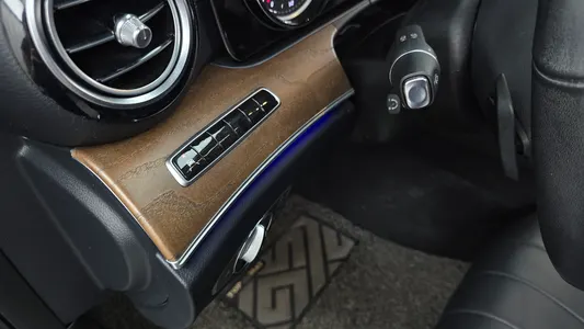 Mercedes-Benz E-Class W213 E220d 2019 27