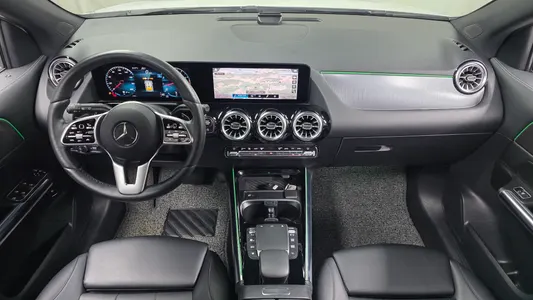 Mercedes-Benz GLA-Class H247 GLA220 2021 7