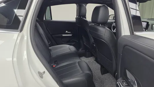 Mercedes-Benz GLA-Class H247 GLA220 2021 26