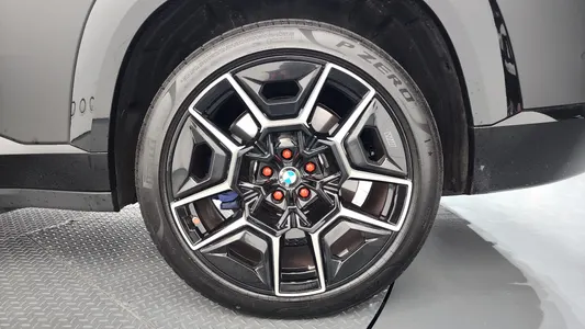 BMW XM (G09) 4.4 2025 21