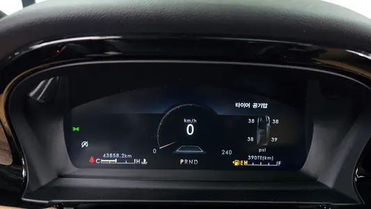 Lincoln 코세어 2.0 AWD 2021 8