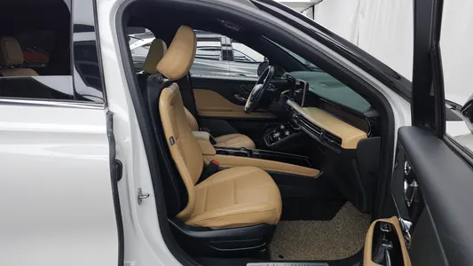 Lincoln 코세어 2.0 AWD 2021 11