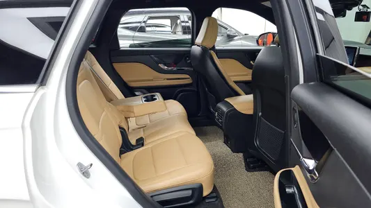 Lincoln 코세어 2.0 AWD 2021 12