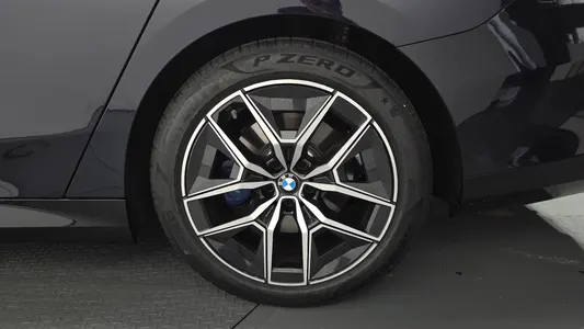 BMW 5 Series (G60) 523d M 2026 21