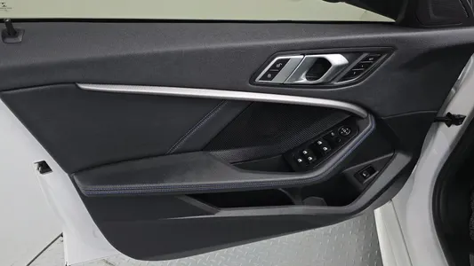 BMW 1 Series (F40) 120i M 2023 24