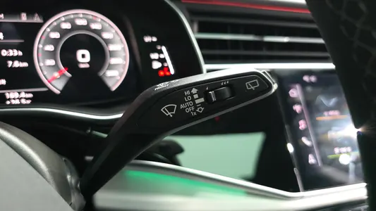 Audi Q8 (4M) 55 TFSI 2023 36