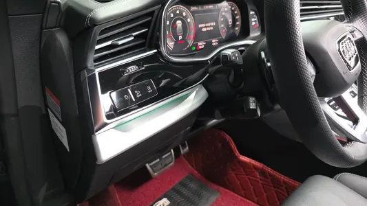 Audi Q8 (4M) 55 TFSI 2023 38