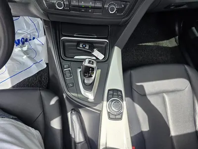 BMW 3 Series (F30) 320d ED 2012 9