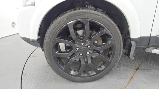 Land Rover 4 3.0 SDV6 SE 2015 5