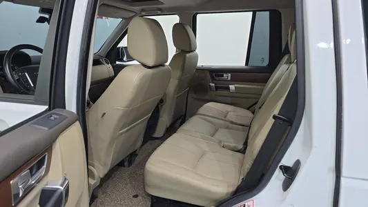 Land Rover 4 3.0 SDV6 SE 2015 11