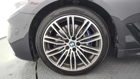 BMW 5 Series (G30) 530d M 2017 5