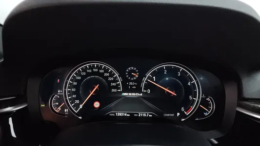 BMW 5 Series (G30) 530d M 2017 8