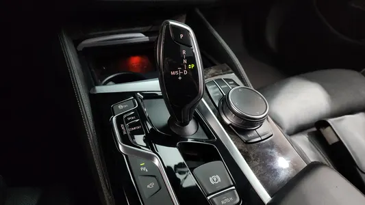 BMW 5 Series (G30) 530d M 2017 9
