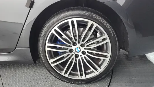 BMW 5 Series (G30) 530d M 2017 21