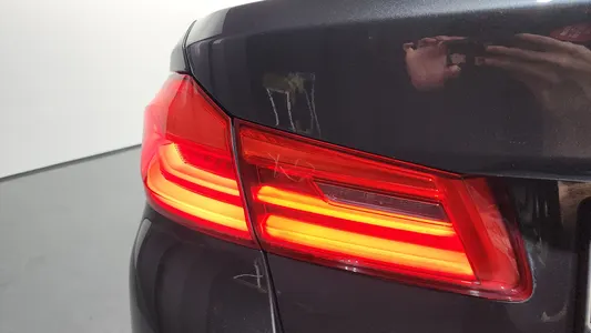 BMW 5 Series (G30) 530d M 2017 23
