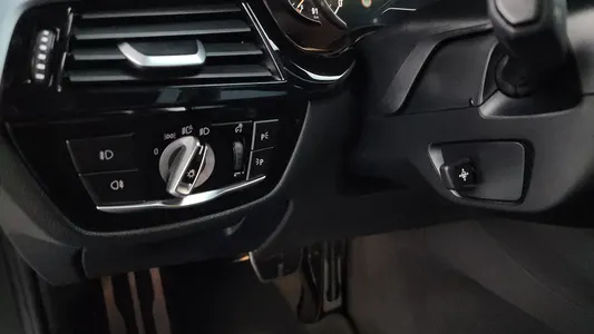 BMW 5 Series (G30) 530d M 2017 29