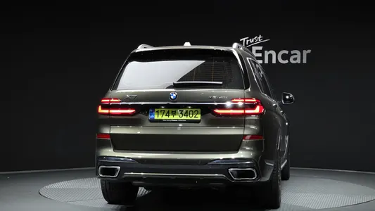 BMW X7 (G07) xDrive 40i M 7 2025 4