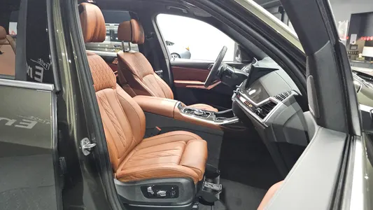 BMW X7 (G07) xDrive 40i M 7 2025 12