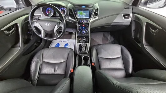 Hyundai 아반떼 1.6 GDi 2014 7