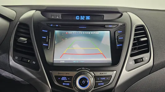 Hyundai 아반떼 1.6 GDi 2014 18