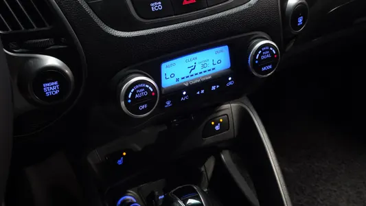 Hyundai ix (e-VGT) 2WD 2014 18
