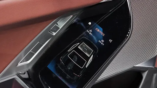BMW 7 Series (G70) 740i sDrive M 2022 30