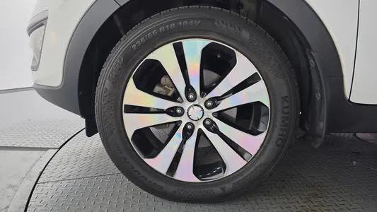 Kia R 4WD TLX 2010 5
