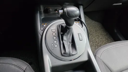 Kia R 4WD TLX 2010 9