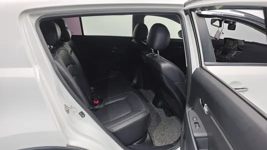 Kia R 4WD TLX 2010 12