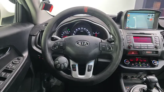 Kia R 4WD TLX 2010 13