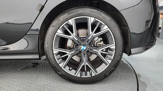 BMW 1 Series (F70) 120 M 2025 21